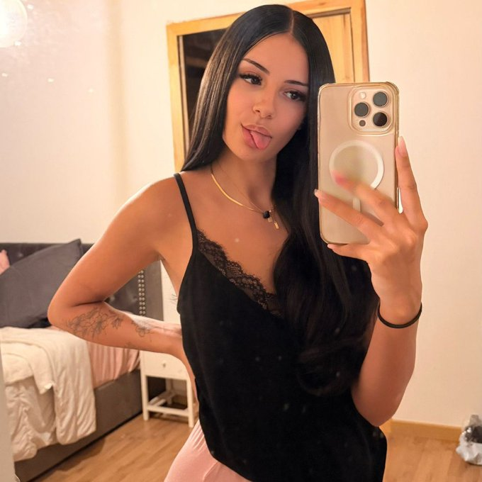 LunaMyCrush 🍇 tweet media