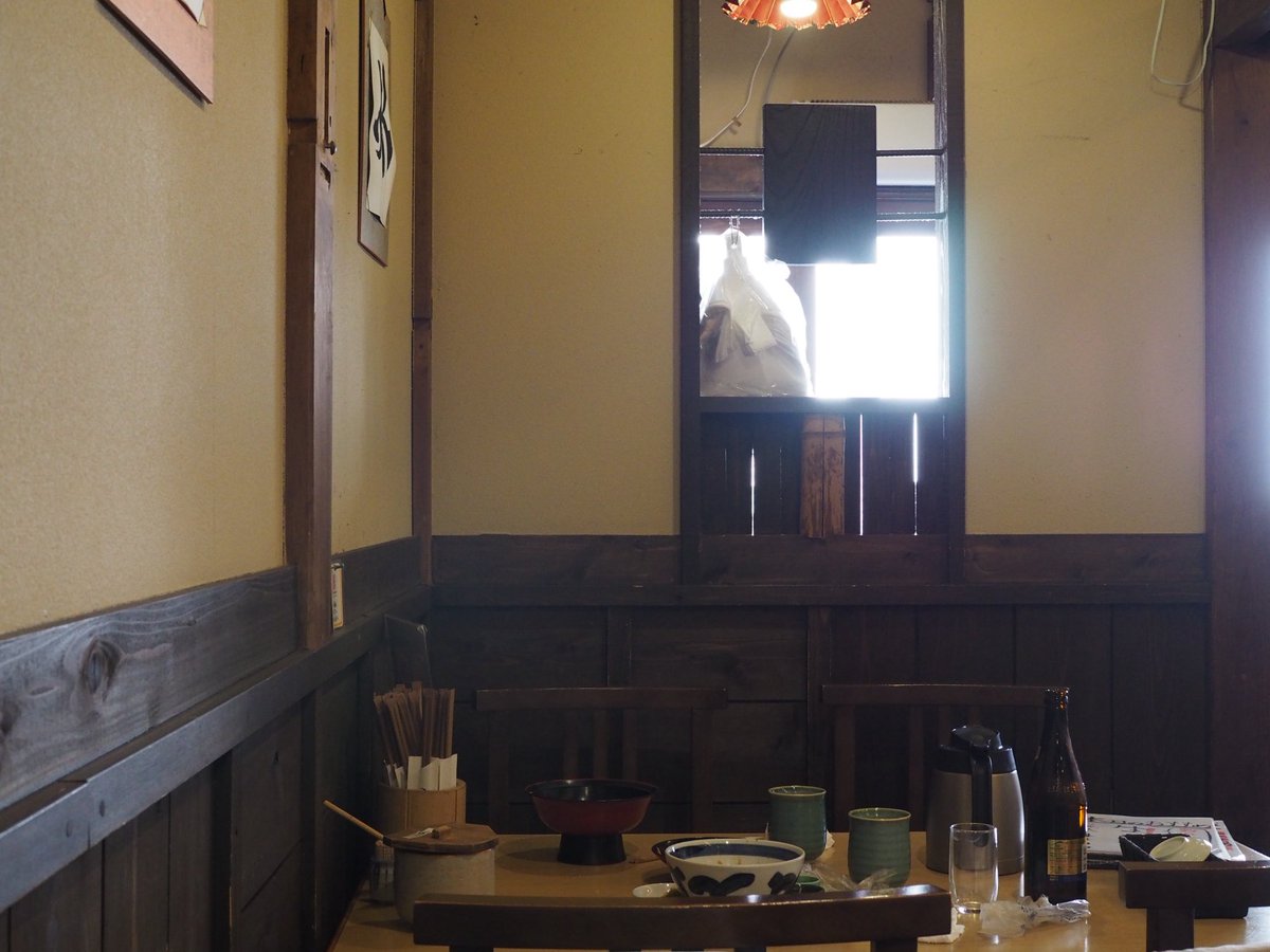 sinodooo's tweet image. 遠出してお散歩(？)
お富士の見えるあたりでマジうま海鮮丼たのしみました！わさびも出汁茶漬けも最高。風つよすぎな、いい日。