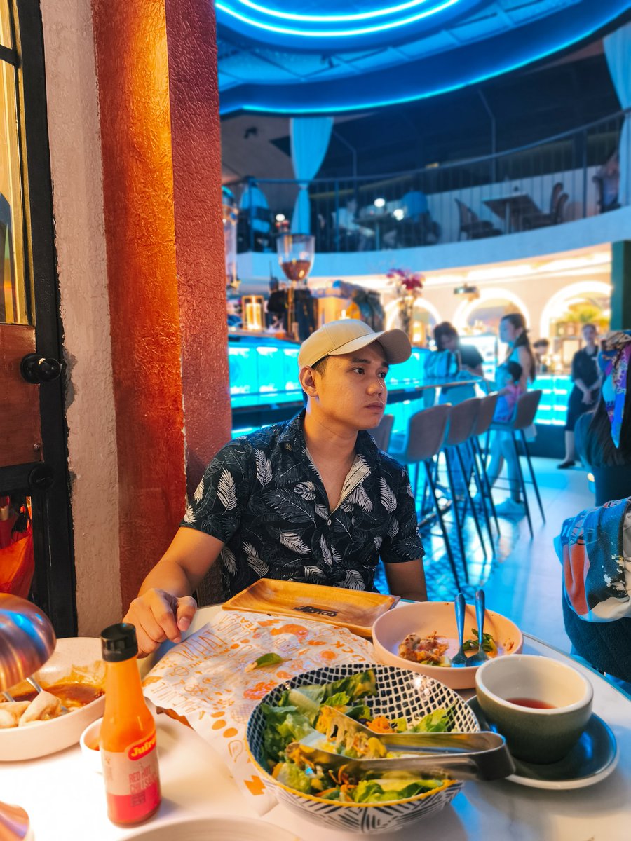 GoGoGoGoGoBrian's tweet image. Coloseo. 🍹🍕