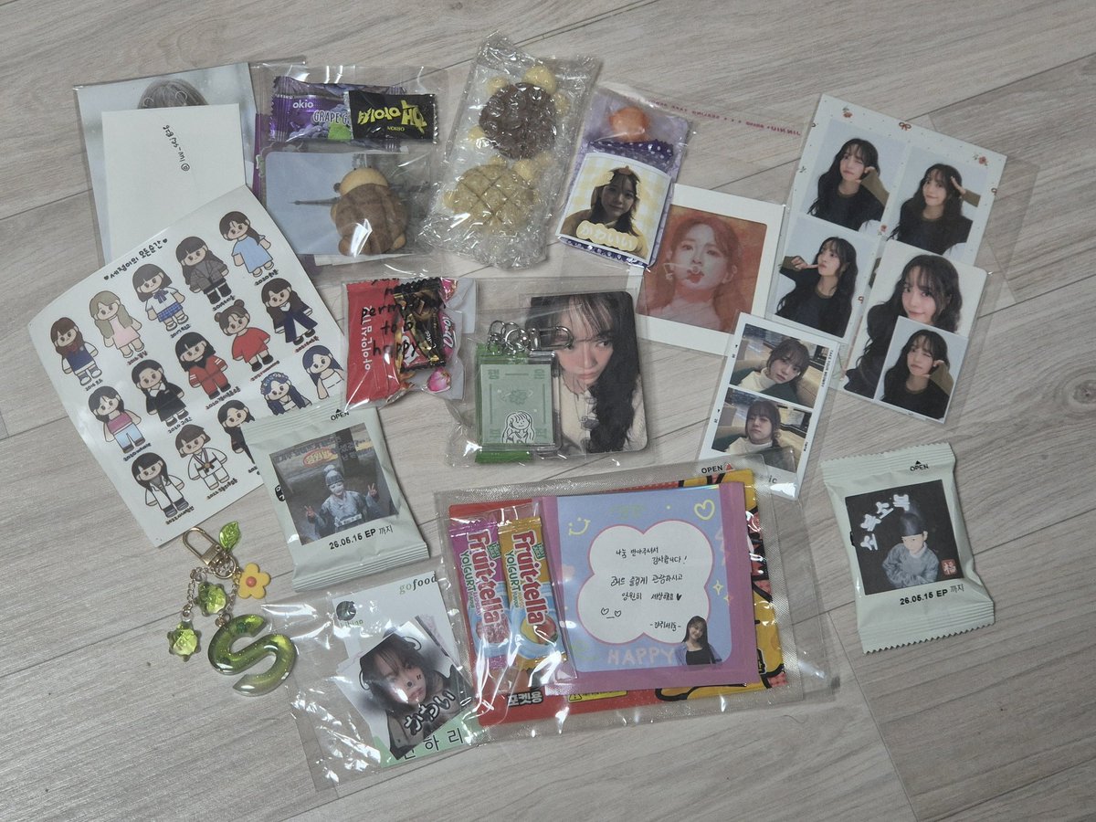 나눔 정말 감사합니다 하나하나 다 보관하고 잘 쓰겠습니다 감사합니다