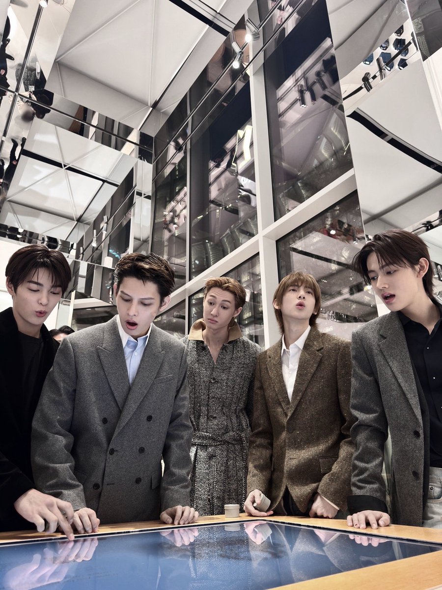 eudwards's tweet image. we were busy being amazed, forgetting for a moment that we are too.