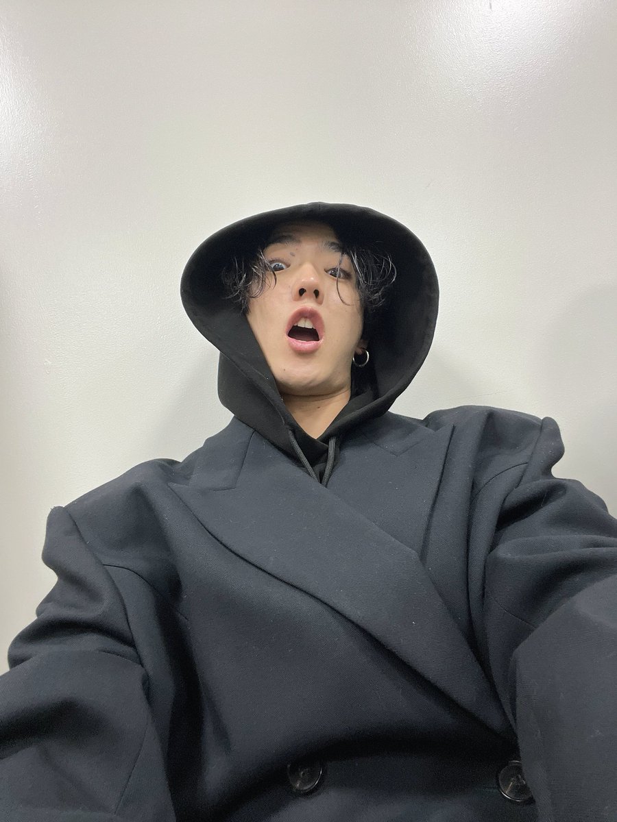 NOSUKE_good's tweet photo. 福岡たのしすぎました
成人式でもパフォーマンスさせていただき
貴重な機会をありがとうございます👽
また九州いきてぇなぁ〜 https://t.co/a904y0w755
