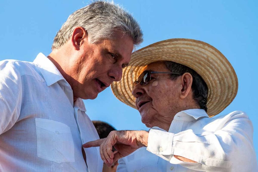 LegalisCuba's tweet photo. 4/ El mensaje implícito que quiere dar el régimen es: «Cuba cumple las resoluciones del Consejo de Seguridad en terrorismo, lavado de activos y proliferación.»
Algo pensado como estrategia internacional, no para el debate interno. https://t.co/9Vqm7A6uaY