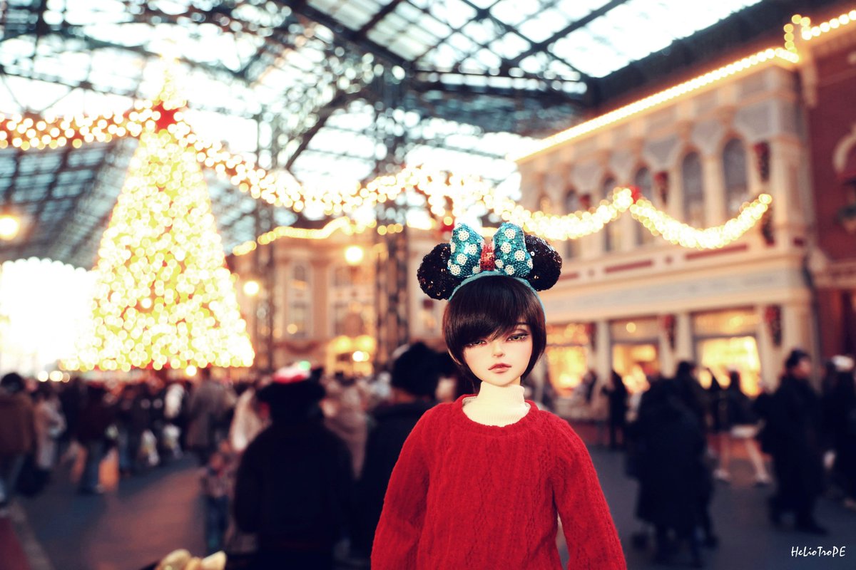 XHeliotropeX's tweet photo. Disney的聖誕樹，大家都在拍小衍也要拍一下
#lutsel https://t.co/hSWUDp2X0l