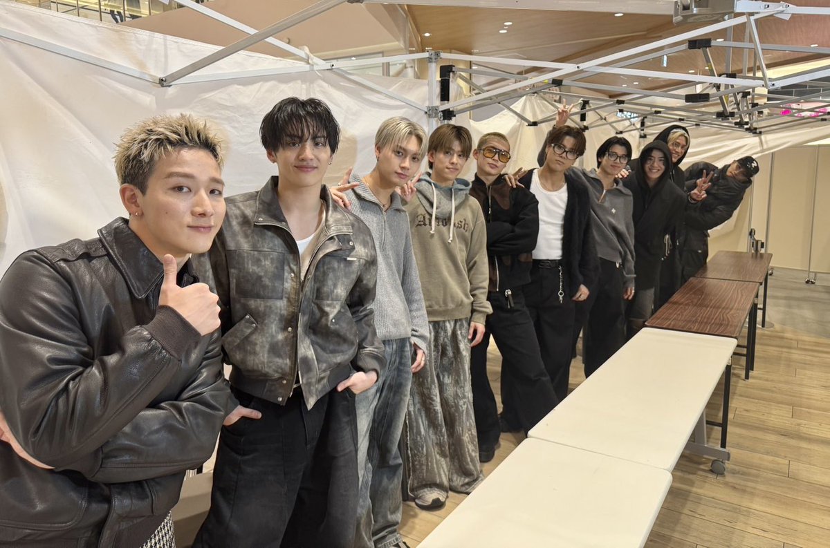 フリーイベント「JET LOUNGE」
@ららぽーと福岡（福岡県）

ありがとうございました✨

【Next.】
🗓️ 1/12(月)13:00〜 
📍 カメイドクロック（東京都）
🔗 thejetboybangerz.jp/artist/thejetb…

#JETLOUNGE #TJBB #THEJETBOYBANGERZ