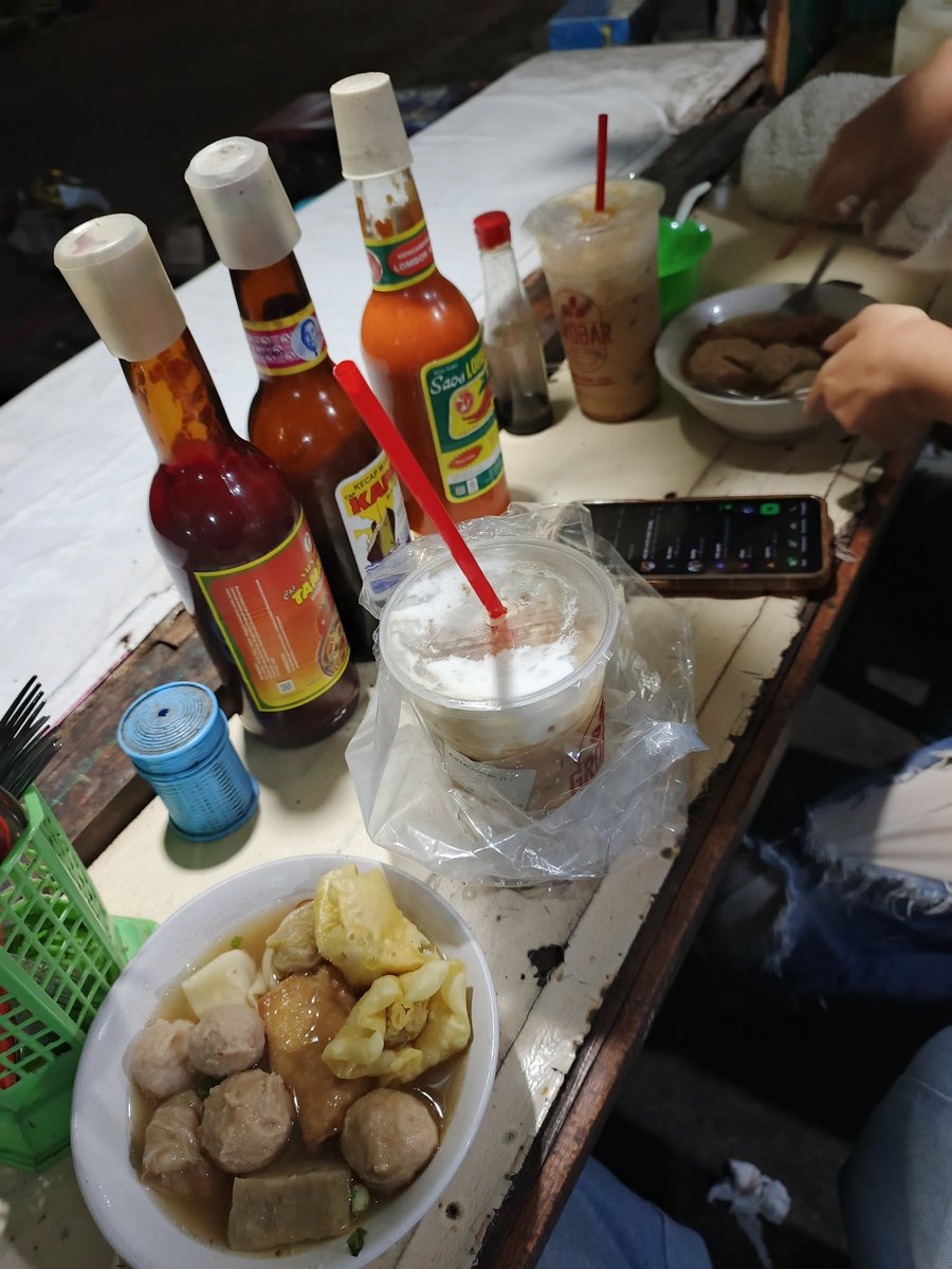 randrugss's tweet photo. cakno grobar after nribun 🔛🔝 https://t.co/gjaE4P74pV