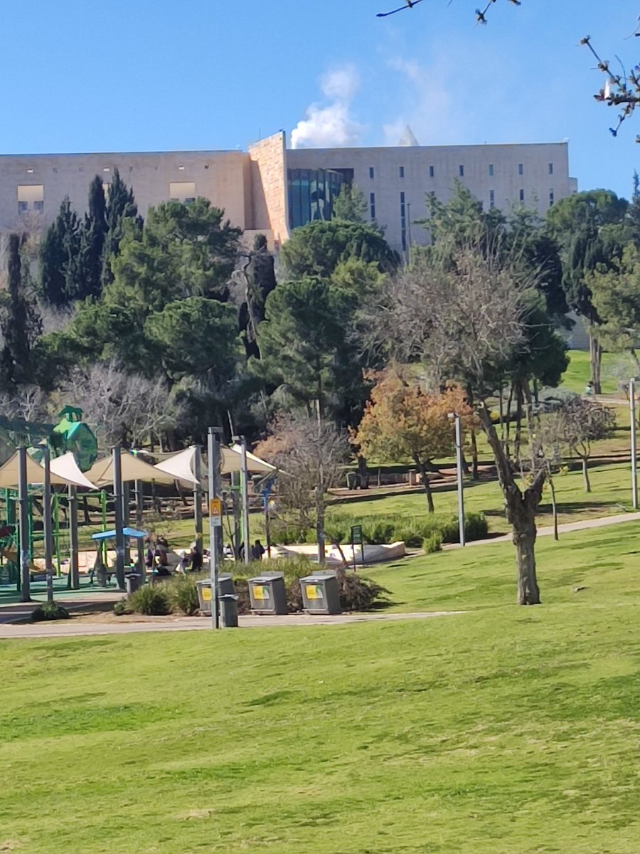 ממתי בג"ץ ממנה את האפיפיור?