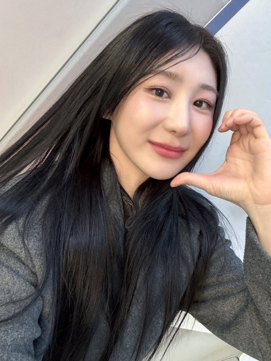 official_LCY's tweet image. [📷]

#CHAEYEON_pic  
└ 📸 260111 HAPPY LEE CHAE YEON DAY

채연이의 생일 파티!
CHAERISH의 많은 축하 덕분에
행복한 생일을 보낼 수 있었다고 전해 🎁
CHAERISH 고마워 (՞⸝⸝o̴̶̷̥᷅ ̫ o̴̶̷᷄⸝⸝՞)و♡

#이채연 #LEECHAEYEON
#HAPPY_LEECHAEYEON_DAY