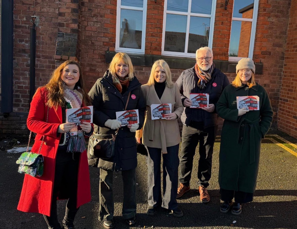 jones_crispin's tweet photo. First campaign day of the New Year, supporting Ray Thomas in Leeswood, with fellow Clwyd Senedd candidates..🌹🏴󠁧󠁢󠁷󠁬󠁳󠁿 https://t.co/S4bIAPWBUO