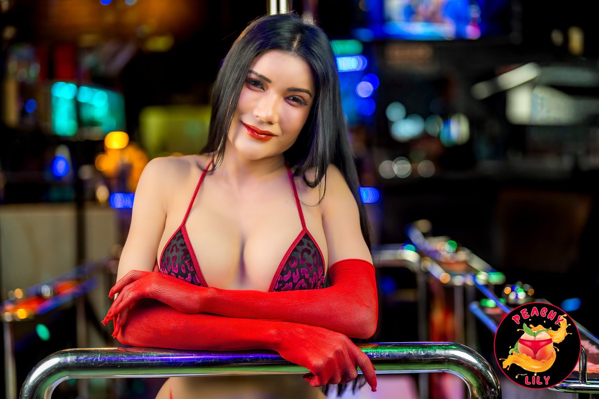 PeachyLadyboys's tweet photo. 🥳🎉 Come help us celebrate Nancy’s birthday 𝐓𝐎𝐍𝐈𝐆𝐇𝐓 at @PeachyLilyBar on Soi LK Metro where the parties are famously epic. The fun starts at 20.00. 🎂🎊 Don’t miss this one!

🍽️ Free Food
🎭 Fun Show

📸 @DigitalaGoGoBKK https://t.co/UVbcTc8KX1