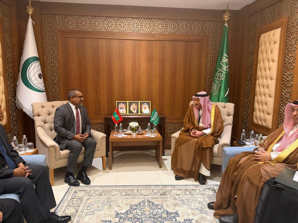 I had the pleasure of meeting with the Vice Minister of Foreign Affairs of the Kingdom of Saudi Arabia <a href="/W_Elkhereiji/">وليد الخريجي</a>  on the sidelines of the 22nd Extraordinary Meeting of the Council of Foreign Ministers of the <a href="/OIC_OCI/">OIC</a>.

Our discussions focused on strengthening bilateral