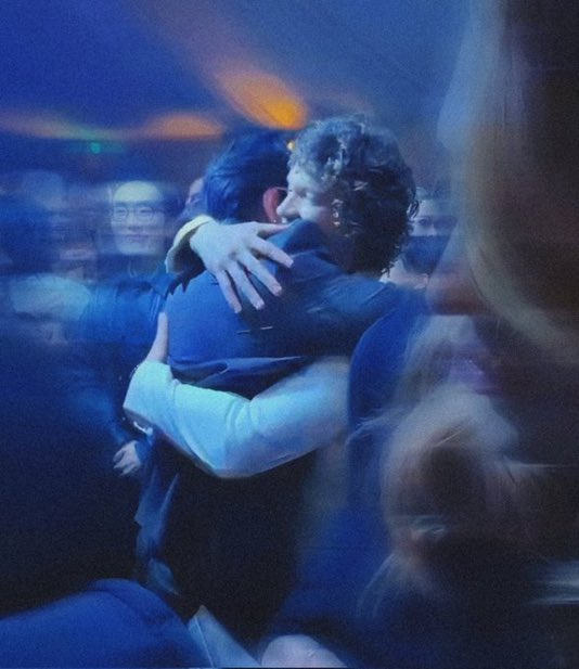 ilyasroza's tweet image. this picture goes crazy