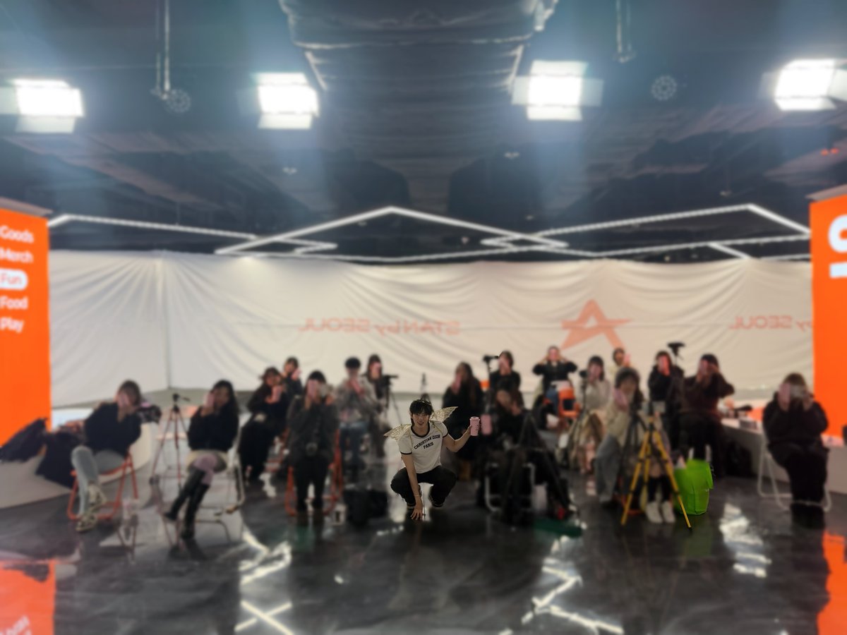 jjang_ddong_ggo's tweet image. #260111_팬싸인회

오늘의 텀블러처럼 우리의 온기를 따뜻하게 담은
사진이 도착하였습니다 ~̆̈ .~̆̈
오늘 이쁘다고 해줘서 또또 셀카 많이 찍음 헿
또또는 칭찬을 먹꾸 살아요 사랑듕 뚀 🥰

#장동우 #jangdongwoo #sway