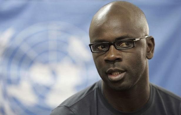 Ce sale type qui le soir de la finale de la CM en 1998 avait dit dans les vestiaires : « Allez les black on fait une photo tous ensemble » va faire partie du haut commissariat de la diversité..?C’est bien ça ? Ok..