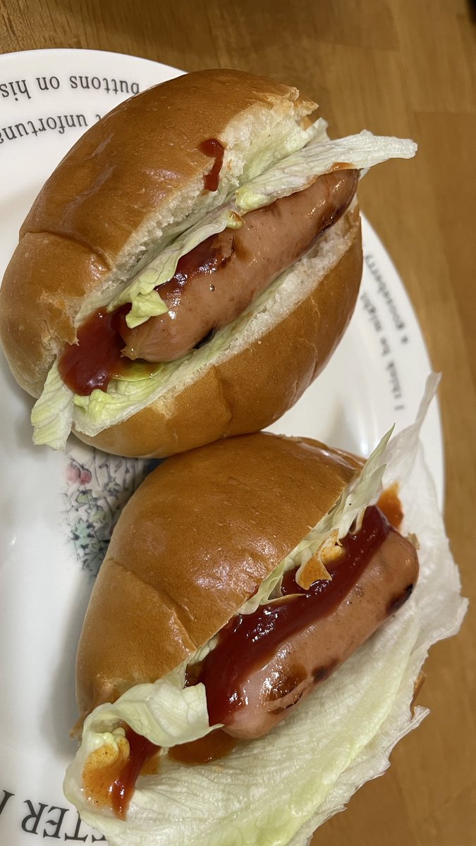 __AKIPI__'s tweet photo. 今日の夕飯はグラタンとパン🥐🍞☺️
#グラタン　#パン　#夕飯 https://t.co/v8M1LBMYPp