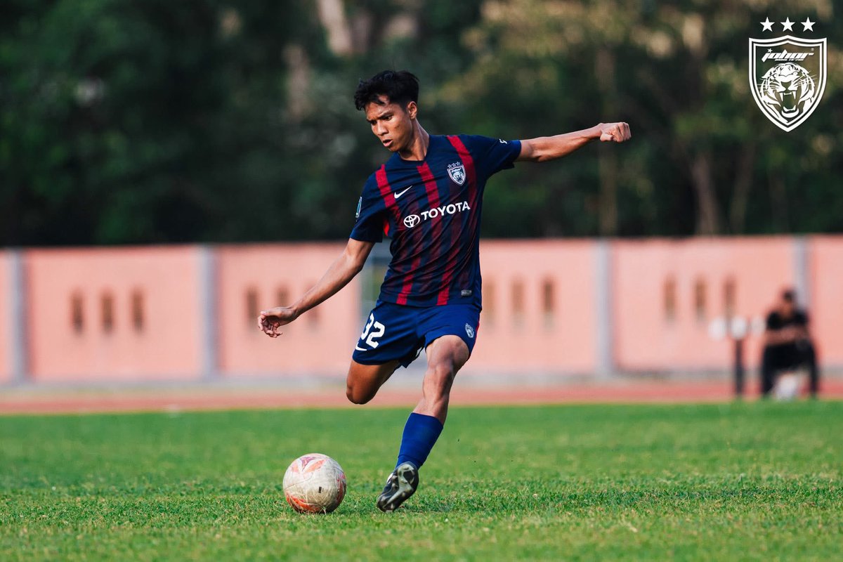 OfficialJohor's tweet photo. 𝗟𝗜𝗚𝗔 𝗔𝟭 𝗦𝗘𝗠𝗜 𝗣𝗥𝗢 𝟮𝟬𝟮𝟱/𝟮𝟲

FT: SEOUL PHOENIX FC [0-9] JDT II
(Celso Bermejo 4’, 39’, 78’ / Danish Syamer 11’, 27’ / Miquel Cuesta 14’ / Rafiefikri Rosman 31’ / Adam Farhan 76’ / Danish Zahir 89’) 

More photos at https://t.co/l7ByS2qbJA

#SEPvJDT
#LigaA1SemiPro
#WhatCanYouDo
#TheTMJeffect
#LuaskanKuasamuJohor
#JDTforAll