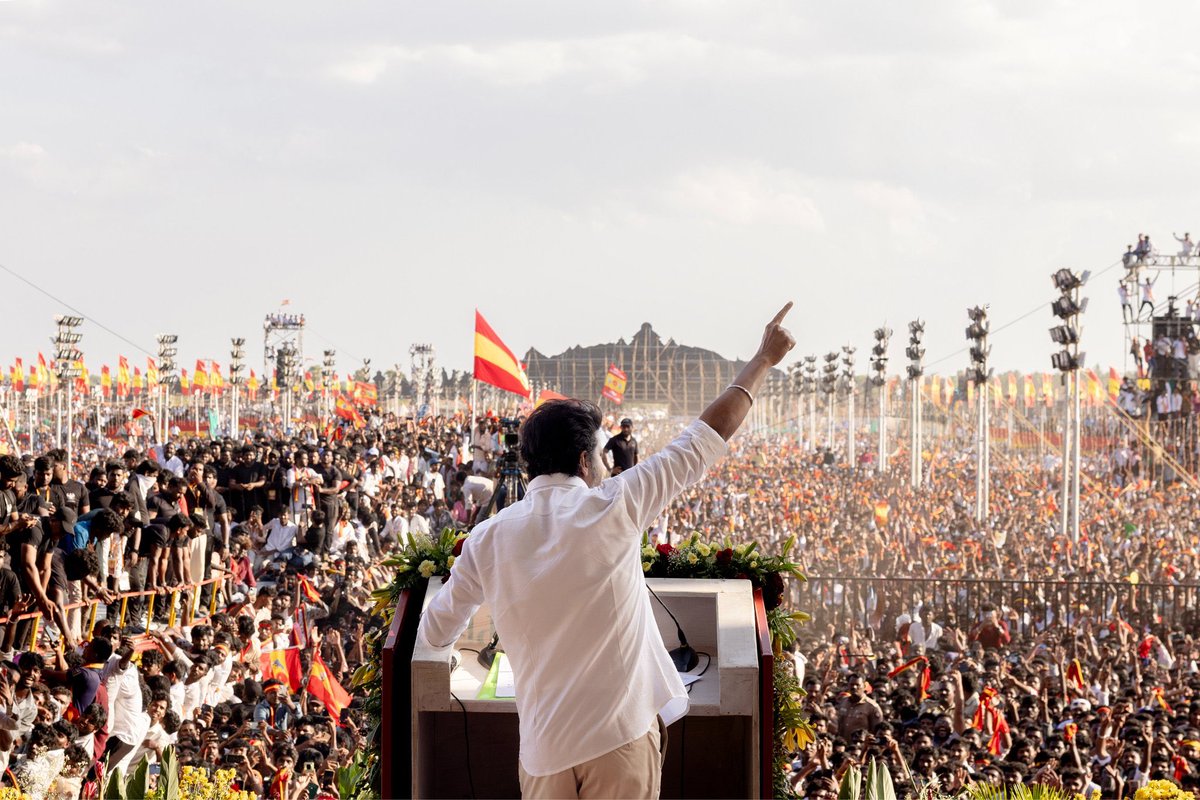 kntvk1's tweet photo. 500K thaandi adikanum guys 🔥🔥

#BJPFearsJanaNayagan https://t.co/HyMqPvqlr2