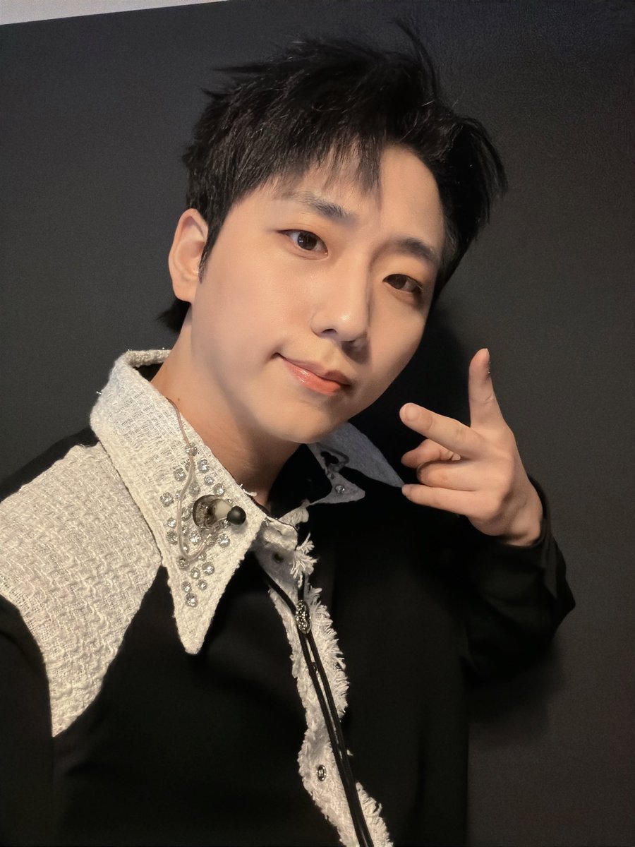 XH_official's tweet image. 마따네 오사카!!

#건일 #Gunil
#XdinaryHeroes