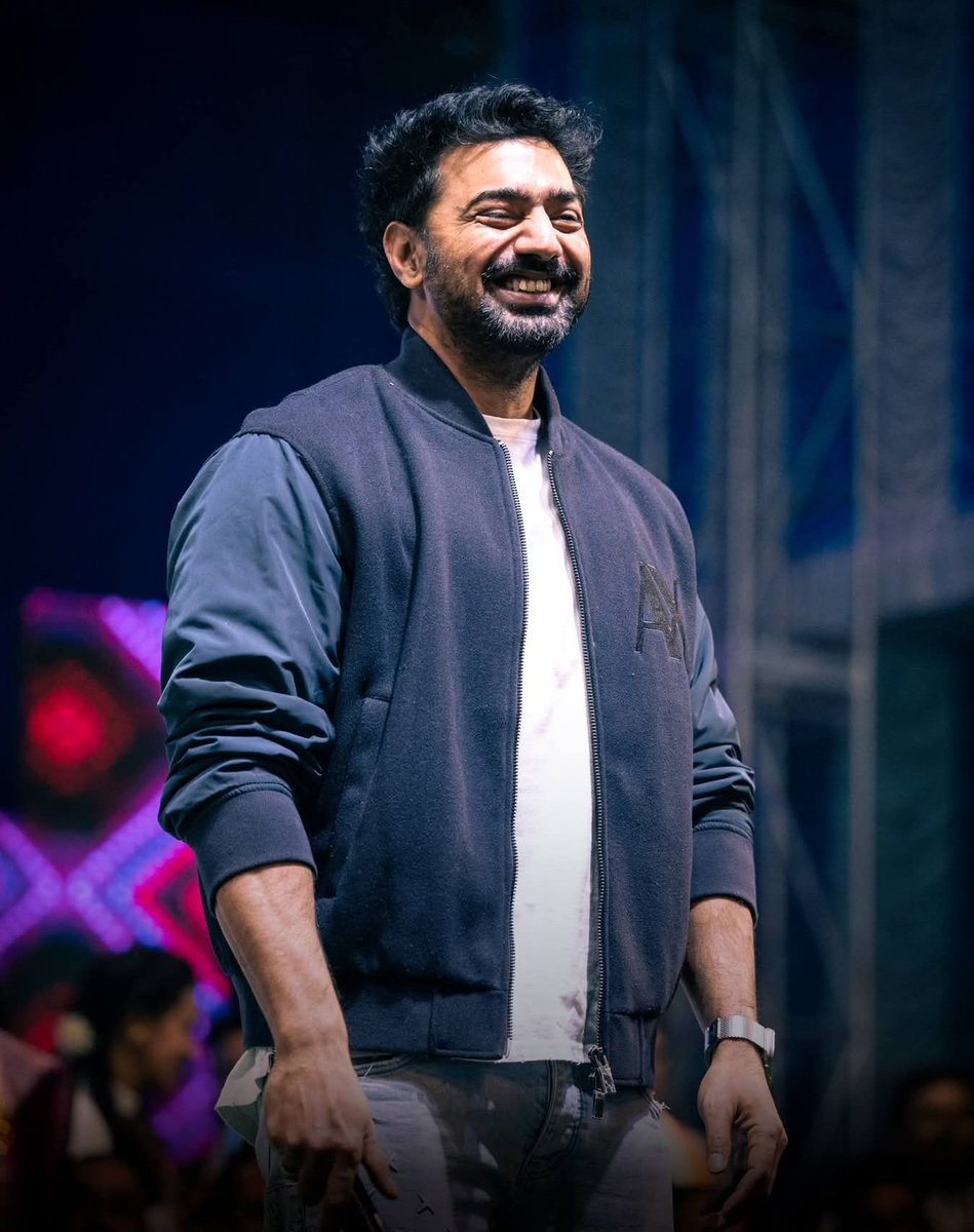 DevisLovekbte's tweet image. Dev routine: Wake up. Win hearts. Break records. Take Bengali cinema forward. Repeat. 🔥

#Projapoti2 roaring across Bengal🦋🦋
@idevadhikari
🫶🏻❤️