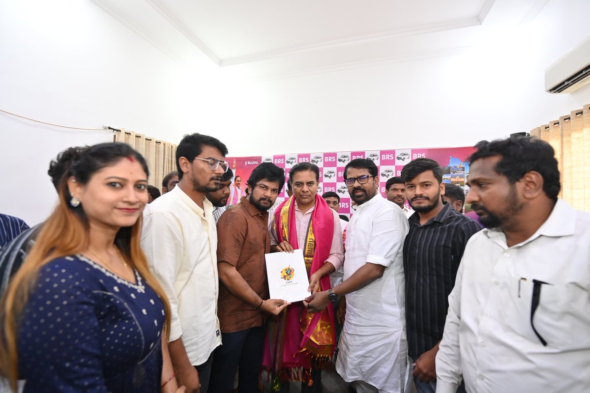 Akreddystar's tweet photo. Meeting with BRS working president #ktr #akhilreddystar #AKTalkies star premier league invitation2026 https://t.co/dQCMfO9gz2