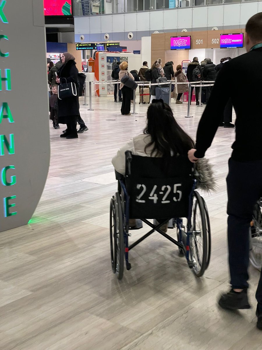 astramcs's tweet image. What happened last night VS what really happened…