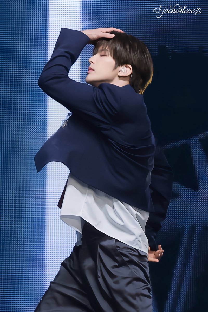 J.ochoneee tweet media