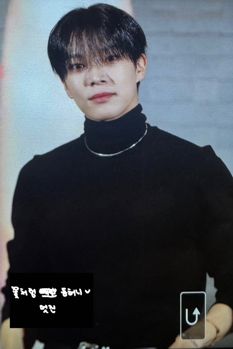 likeaflower0804's tweet photo. 260111 이즈위 PRE

☺️

#VERIVERY #DONGHEON #베리베리 #동헌 #이동헌
#최강달콤동honey
#Lost_and_Found https://t.co/5K2dkUfqpZ
