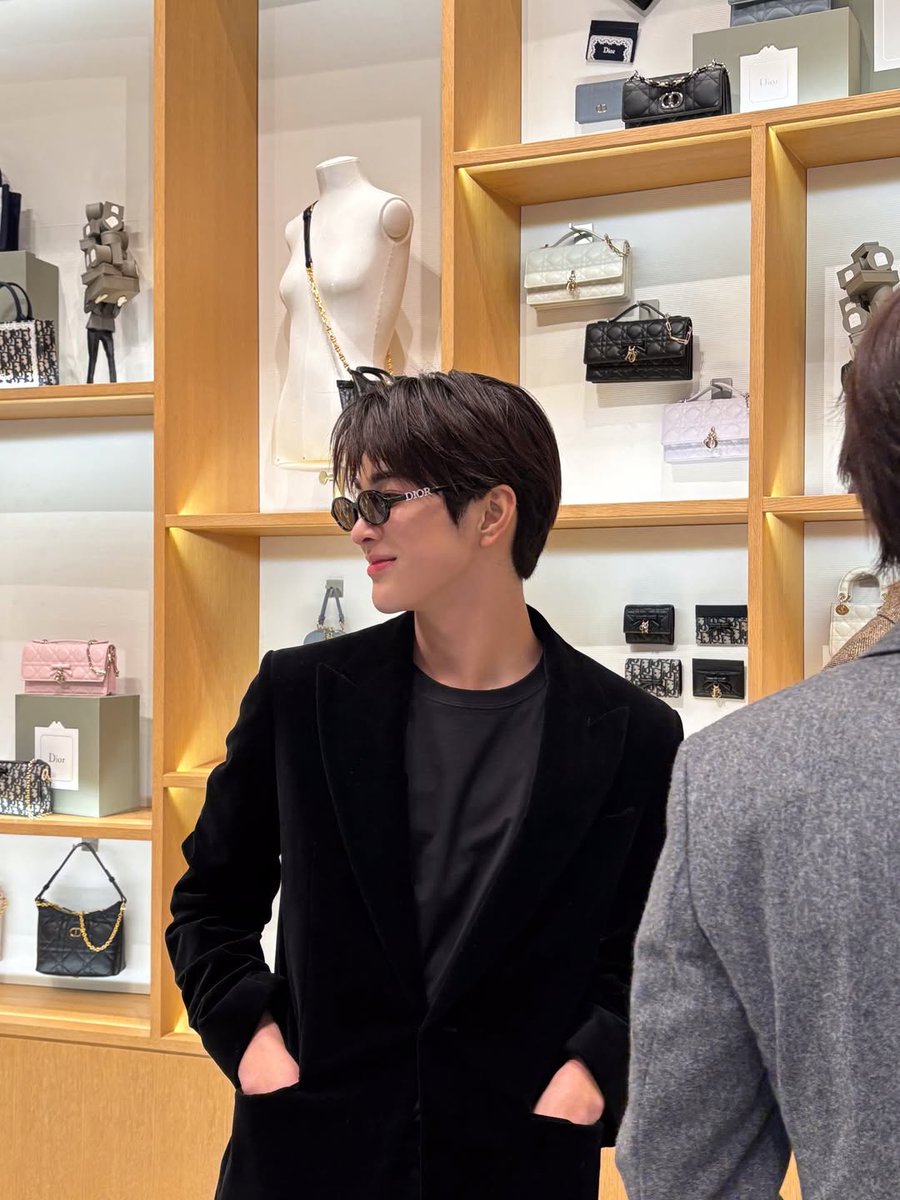 zhaoyufancokr's tweet image. [260111] Keonho Instagram Update

🕶️🕶️🕶️

#KEONHO #건호