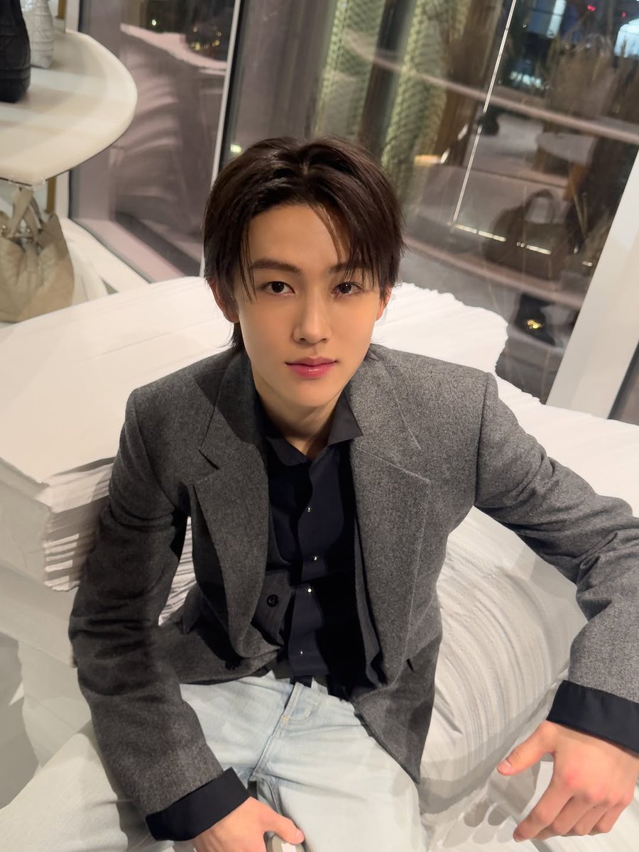 zhaoyufancokr's tweet image. [260111] Seonghyeon Instagram Update

🕶️🕶️🕶️

#SEONGHYEON #성현