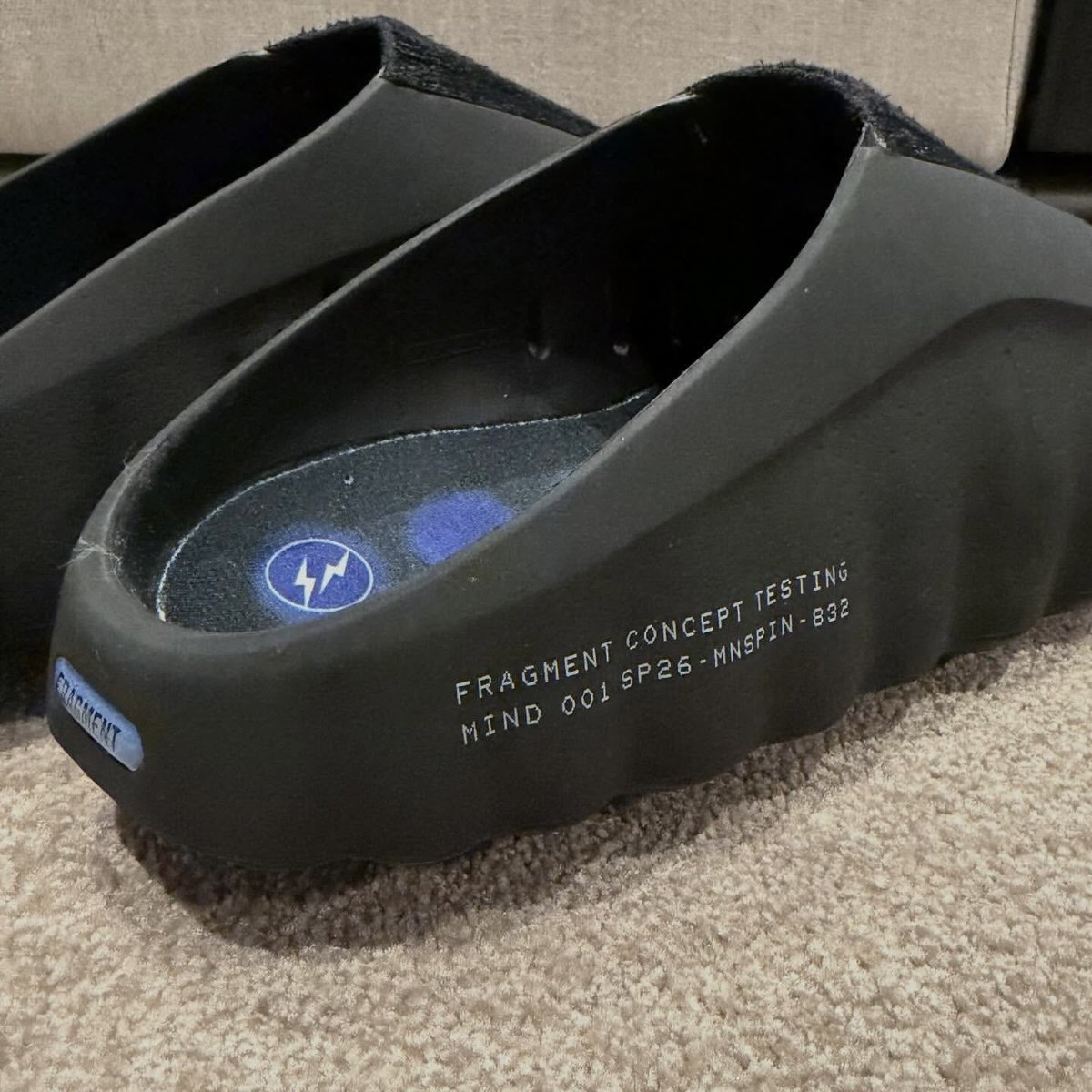 SoleRetriever's tweet image. FIRST LOOK: Hiroshi Fujiwara shares a fragment design x Nike Mind 001 sample ⚡️👀