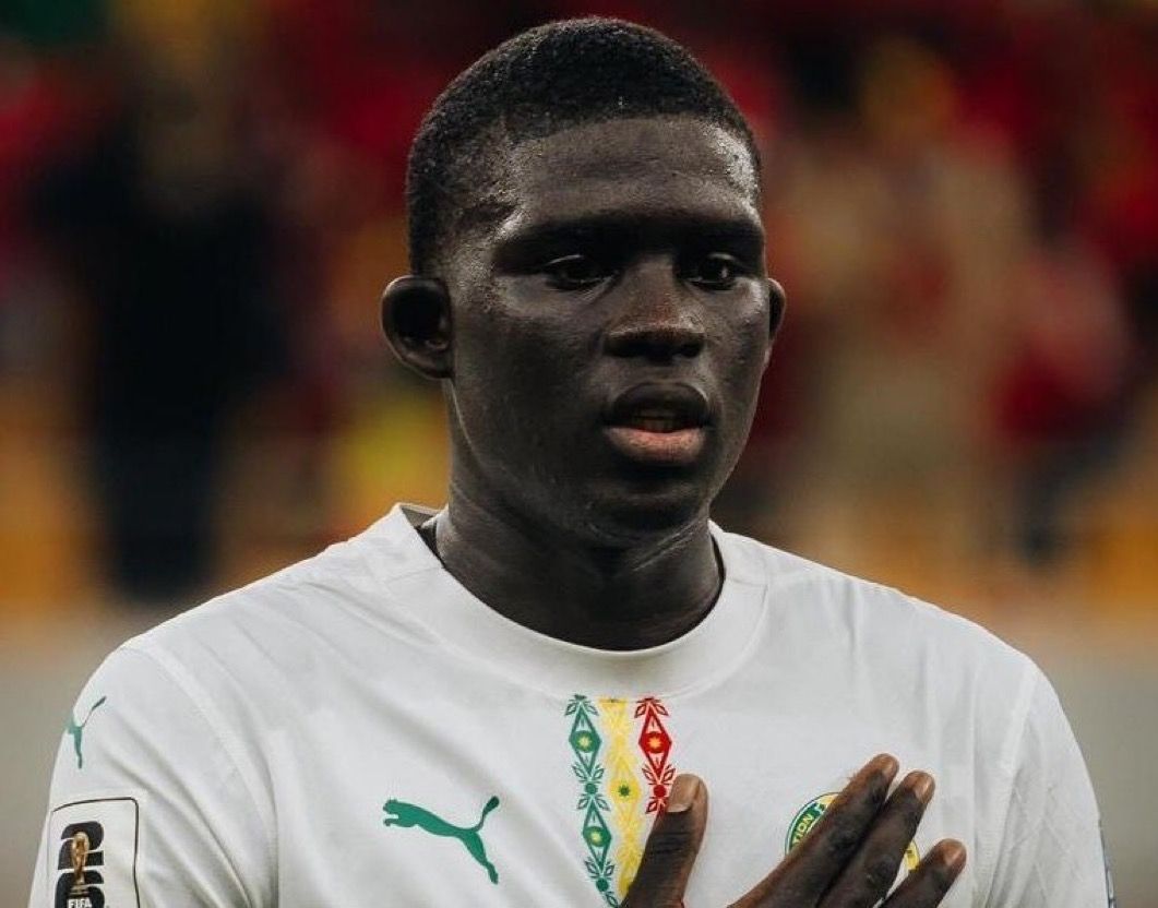 Barhame_MCFC's tweet image. Vous préférez qui face à Mohamed Salah???