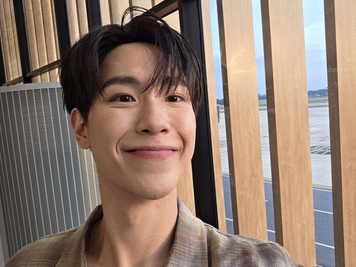 สุราษฎร์ขอบคุณน้าาา ไว้เจอกันใหม่นะเดี๋ยวจะรีบกลับมาหา เลิฟๆนะเอ็นจอยวันหยุดคับผมมม 🌞💛💫

JUNIOR WITH URANUS 6TH ANV
#JuniorXUranusClinic