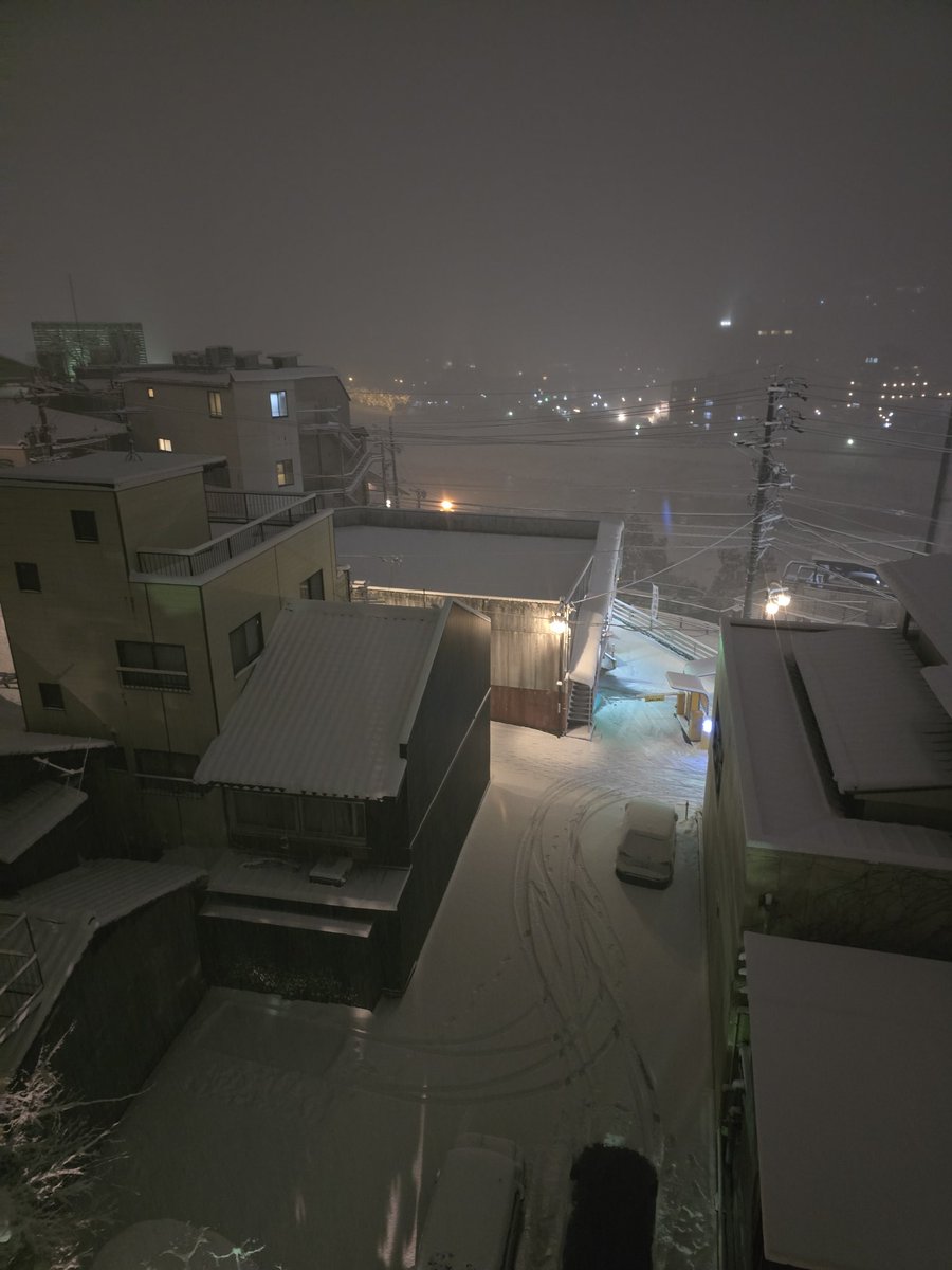 hitochan2013's tweet image. 今日は岐阜県下呂市にある下呂温泉😌♨️🍶に遊びに来ています〜🚙
☃️がスゴくてコワかったけどいい♨️でツヤツヤです(^o^)v
今日は📻参加はおやすみです〜🙇
#アナミュー #AMS #FM京都 #アルファーステーション #土山和子 さん
