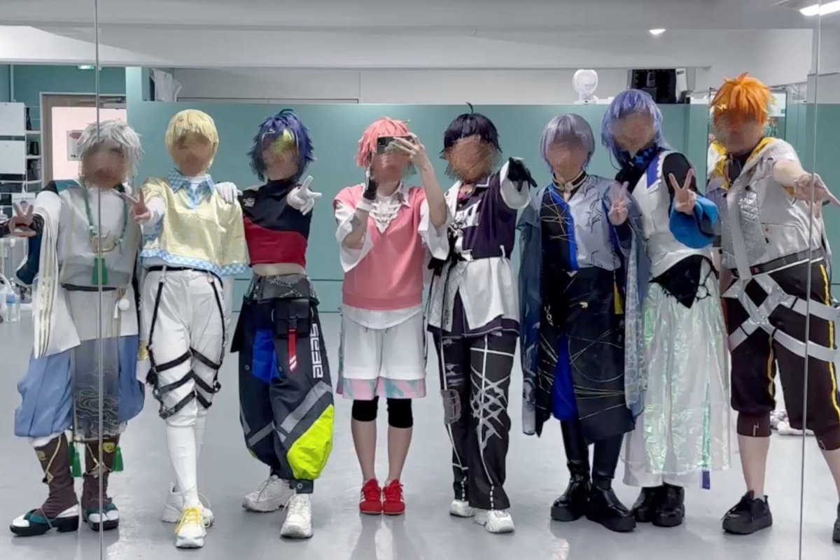 cos

ヒーロー集合パフォ練楽しかった記念💫💫
本番も頑張りますよ〜🫶🏻🤍