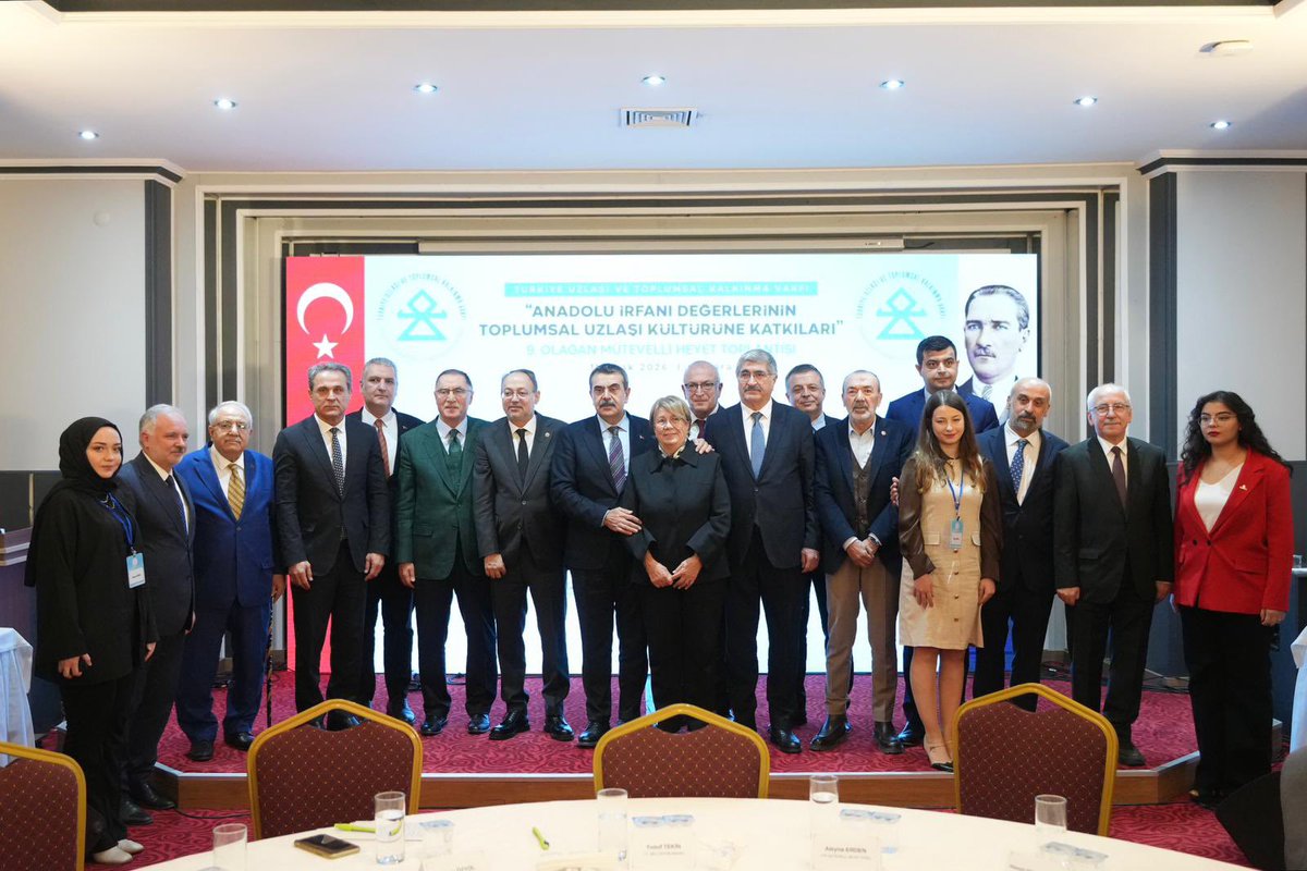 📍 Ankara

Türkiye Uzlaşı ve Toplumsal Kalkınma Vakfı tarafından “Anadolu İrfanı Değerlerinin Toplumsal Uzlaşı Kültürüne Katkıları” temasıyla gerçekleştirilen 9. Olağan Mütevelli Heyet Toplantısı’na katıldık.

Anadolu irfanı birleştirir, uzlaştırır; müşterek iyiliği artıran ve