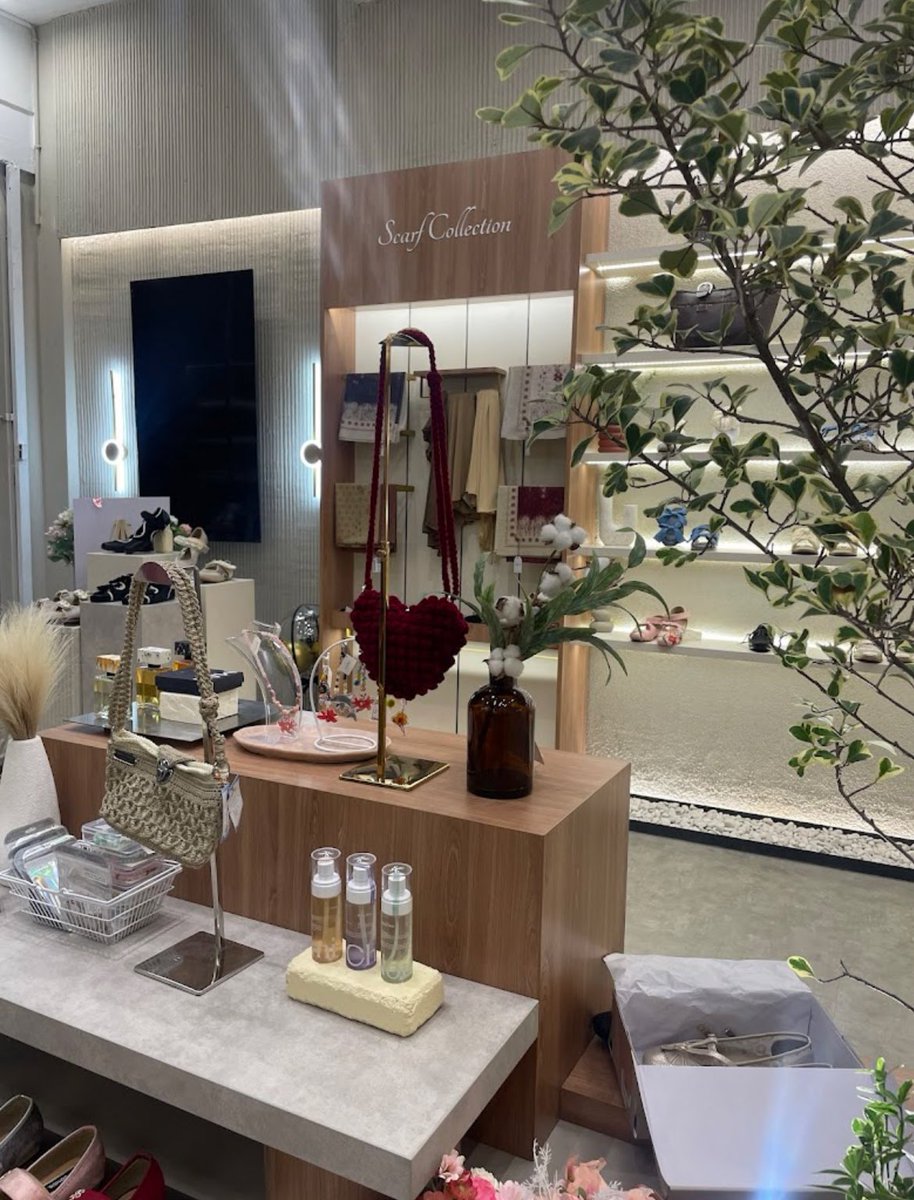 y0urt4lkl3sss's tweet image. I LOVE THIS LOCAL BRAND…… local brand yang dominan warna netral, earthy!!! modest dan offline store nya di BANDUNG😭🤍