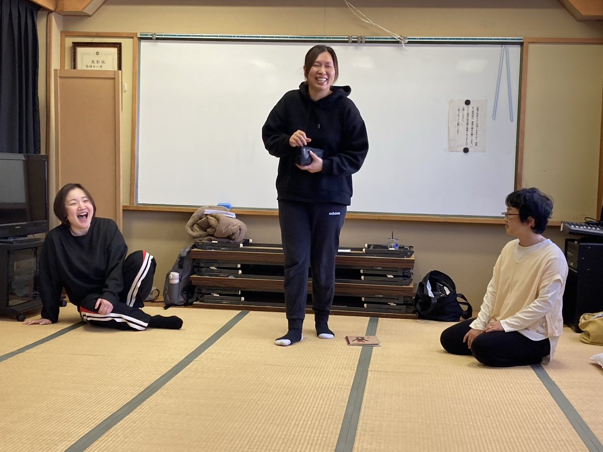 soft_gear's tweet photo. 気づけば2026年になって10日、成人してから数十年経っておりました。光陰矢の如し。本年もどうぞよろしくお願いいたします。さて本日は女子部の初稽古（男子部は多分昨日）でした。みんなに抱負聞こうと思っていたのにうっかりしています。また聞きます
#ソフトギア
#今日はエチュード
#たっのしかった https://t.co/OPdwjSaegH