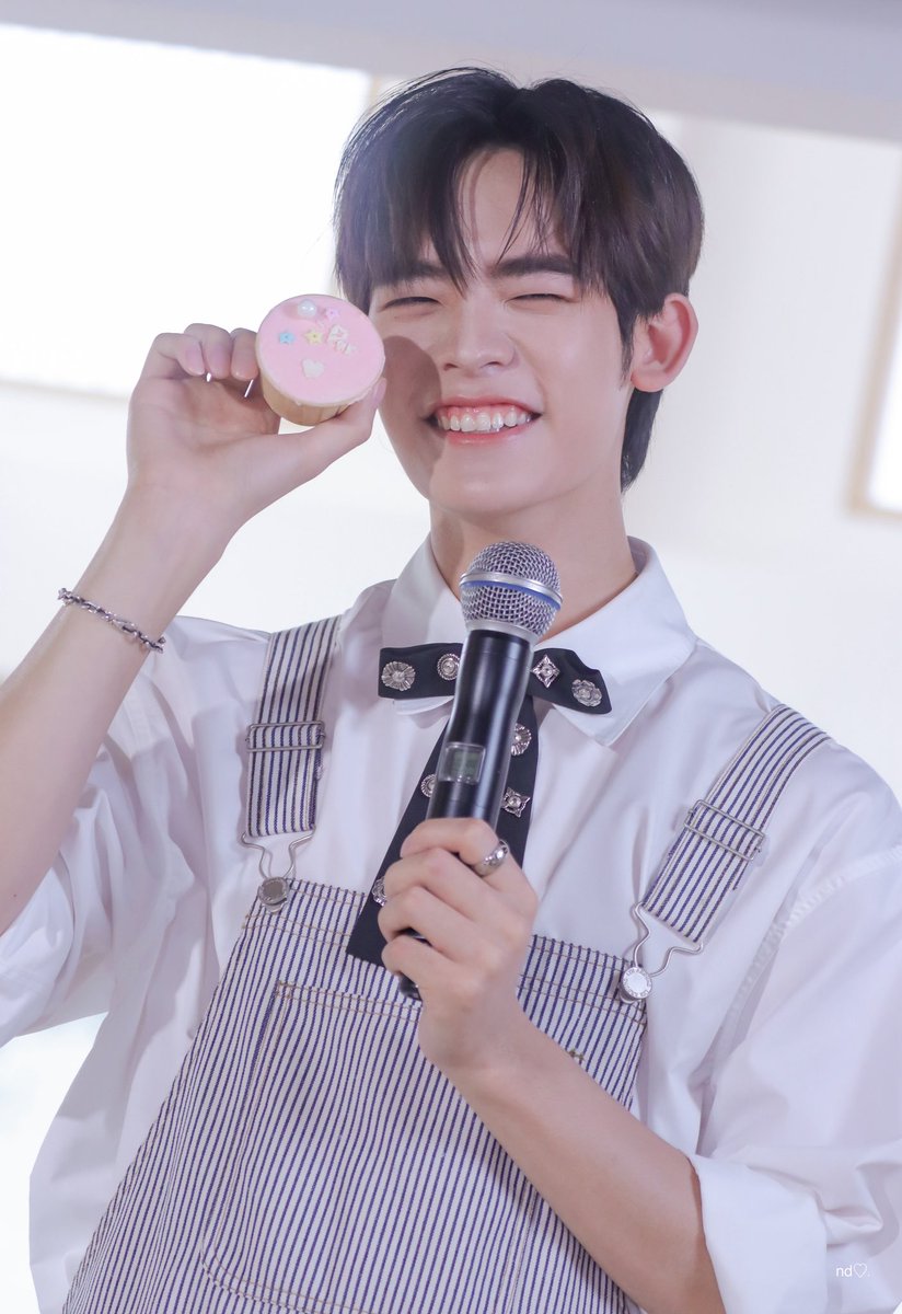 ndnadearrrr's tweet photo. 09.01.26 | คัพเค้กกับน้องป๋ออะไยน่ารักกว่ากันละเนี่ยยย🥹🧁💘
SKIN EDITOR WITH POR
ᜊ #SkinEditorxPor #porsuppakarn https://t.co/nyQ40pmsnC