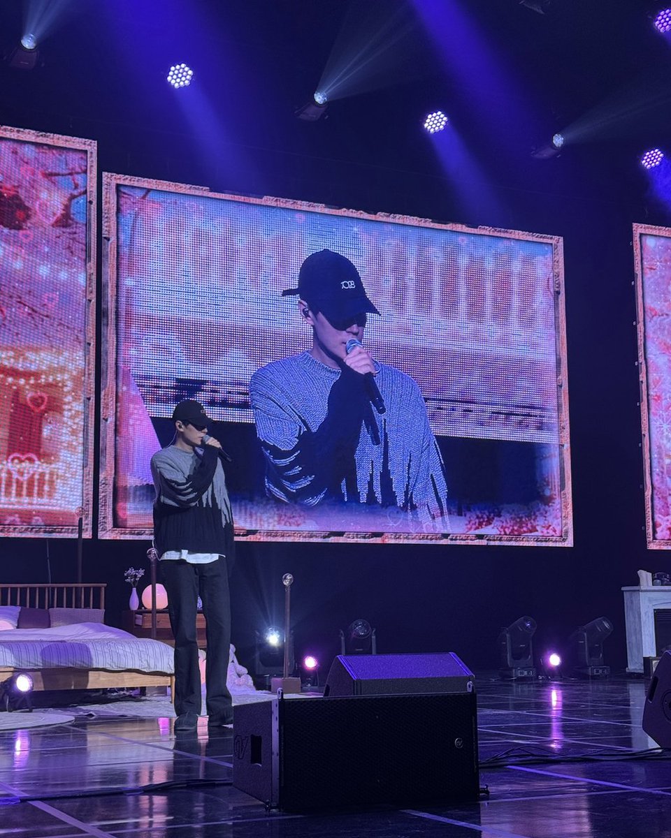 gijeol33's tweet image. 서함이 잘생긴거..  동네방네 자랑하고싶음. 주변사람들이 타 연예인 잘생겼다고할때 박서함 아냐고 사진 보여주고 영업하고싶음!!!!  아니 이렇게 잘생겼는데  잘생긴거 웨 모르는거야? 아니 이렇게 키큰게 비율끝내주고 얼굴작은 남자봤냐고? 겁나귀엽고 잘생겼다고!!!🤩  박!서!함!!!!!!