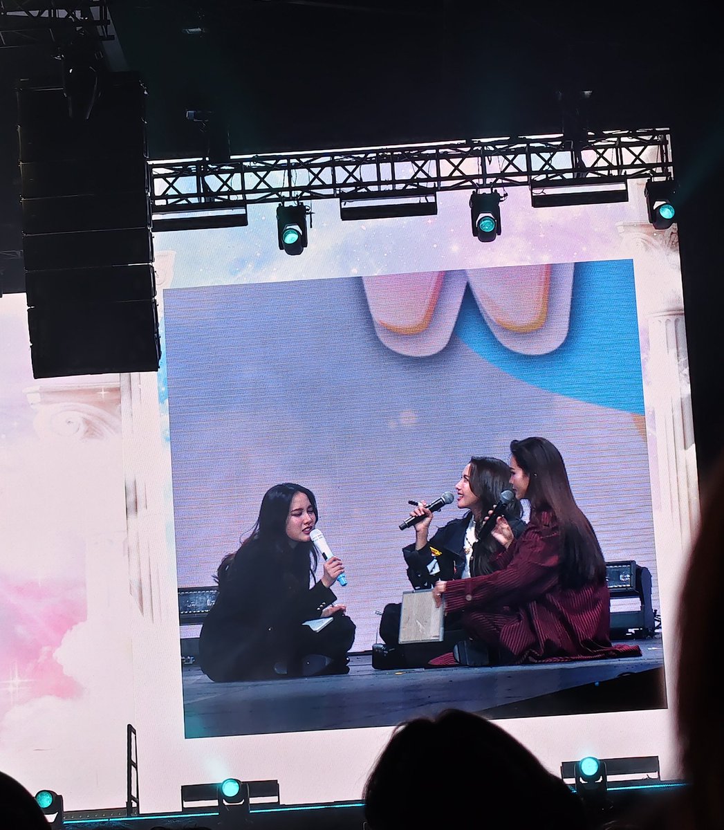 justbemyself_19's tweet photo. ปลาแดดเดียว เป๋นวาระแห่งชาติพี่ฟรีนเวอร์ 🤣🤣🤣🤣🤣
#Unveiling4Elements
#EngfaWaraha #Schafreen #NamneungMilinD
#4ElementsGrandUnveiling
#4Elements #บ้านวาทินวณิช https://t.co/kipEBnkmgw