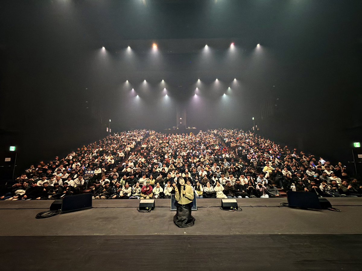 2026 윤하 소극장 콘서트 ＜빛나는 겨울＞ DAY 3🌟

#윤하 #YOUNHA #혜성은_지지않는다🌠 #윤하_홀릭스💓 #소극장콘서트 #빛나는겨울