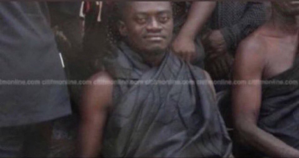 KojoLamarkojo's tweet image. boy: “grandpa why are you driving so fast”

grandpa: “we’re going to meet grandma”

boy: “but grandma is dead” 

grandpa: