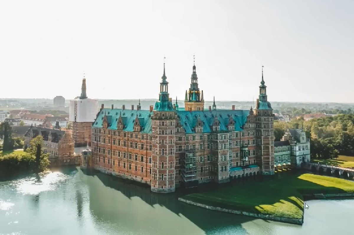 AncientsRback's tweet image. There is only one reason for building copper domes and spires, and that is to conduct energy current.
They were built near water because it conducts and cools down the charge.
Everything was well set.

Copenhagen, Denmark.

#tartaria #ether #palace #nature #garden #star