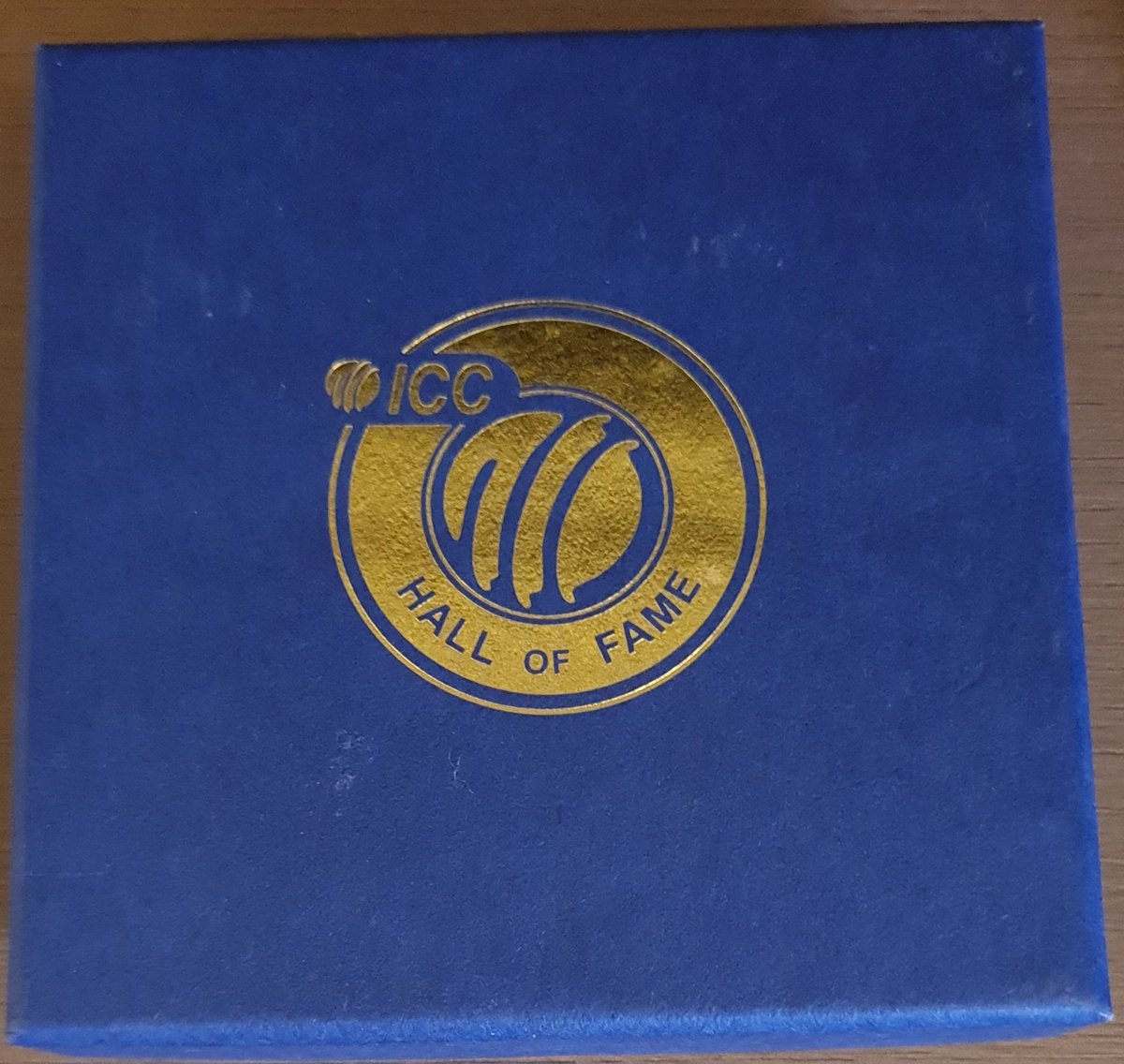 H_Mir's tweet image. ICC Hall of Fame – Class of 2025 memorabilia. A lovely touch that it’s designed as guitar picks, inspired by the induction ceremony at Abbey Road Studios, London 
A meaningful way to step into 2026 !
Thanks @mir_sana05