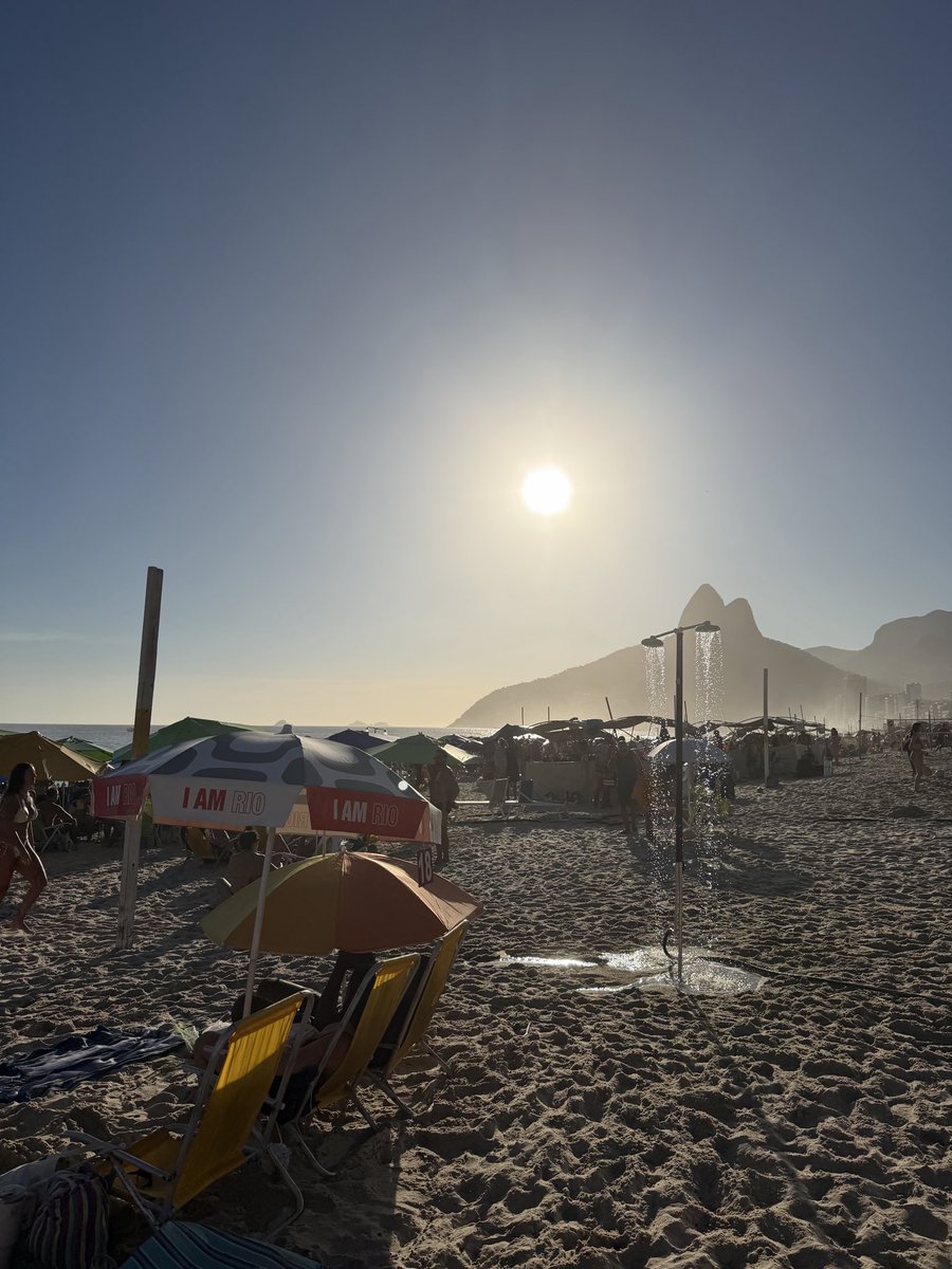 lew screw tweet media