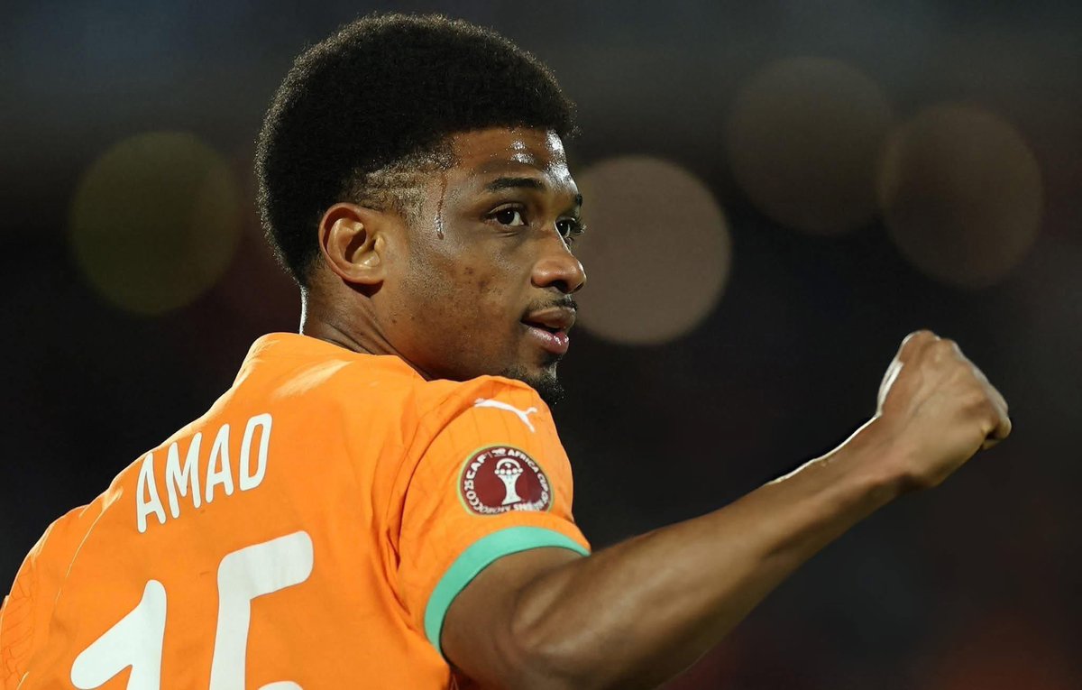 3omarmo7sen's tweet image. اشياء تجدها في جيب أحمد فتوح