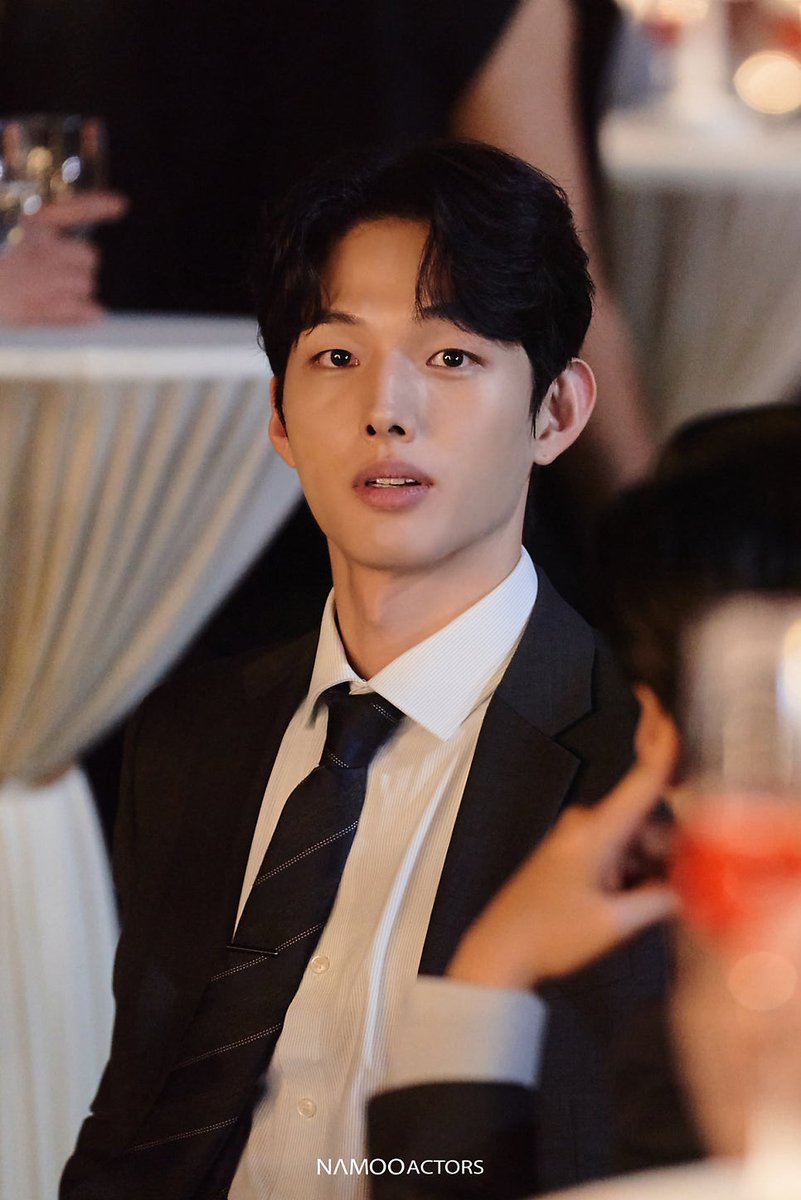 우영송아

하우영은 자기야 잘만 할 것 같은데
채송아는 영원히 우영 씨... 만 할 것 같지

우영 씨!

                                                                               어, 자기야.