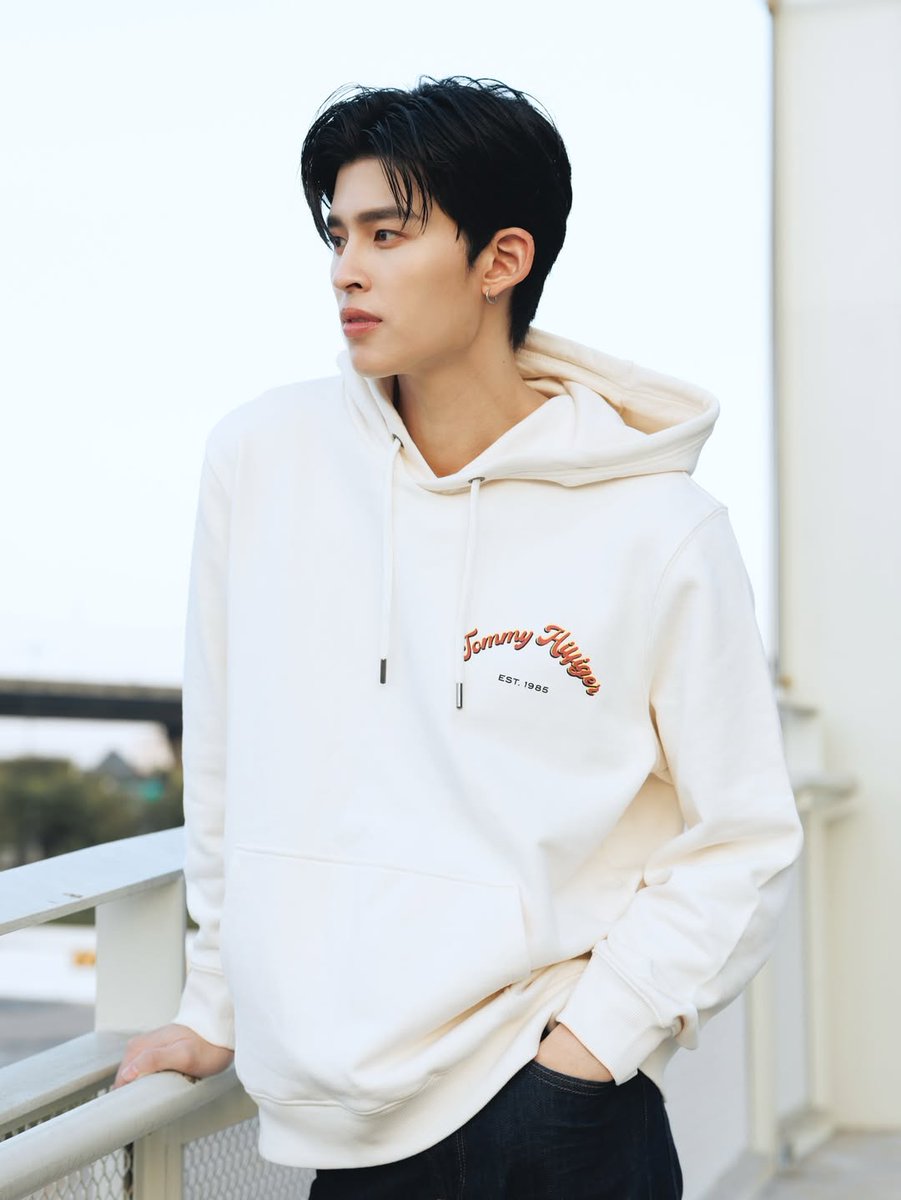 doublepjourney_'s tweet image. 🤏🏻 @TommyHilfiger 

📸 IG : @ppnaravit

#TommyHilfiger #TommyFamily
#ppnaravit