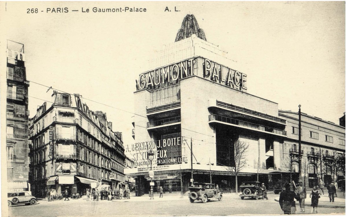 HistoireParis17's tweet photo. #110ans Le 11 janvier 1916 naît le comédien Bernard Blier († 1989).
Né à Buenos Aires, il passa sa jeunesse aux Batignolles, au 26 rue Lécluse, et étudia adolescent au Petit Lycée Condorcet rue d’Amsterdam. Ensuite élève au @Lycee_Condorcet, il se passionna alors pour le cinéma d’avant-guerre en fréquentant assidument les nombreuses salles obscures autour de la Place de Clichy avant de prendre des cours de théâtre et de faire une immense carrière d’acteur avec près de 200 films.