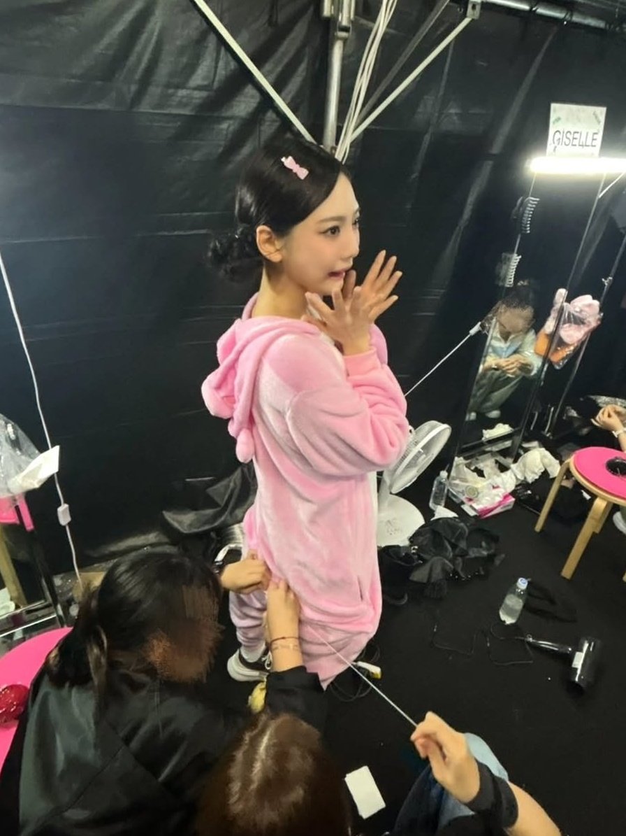 Lilyanne tweet media